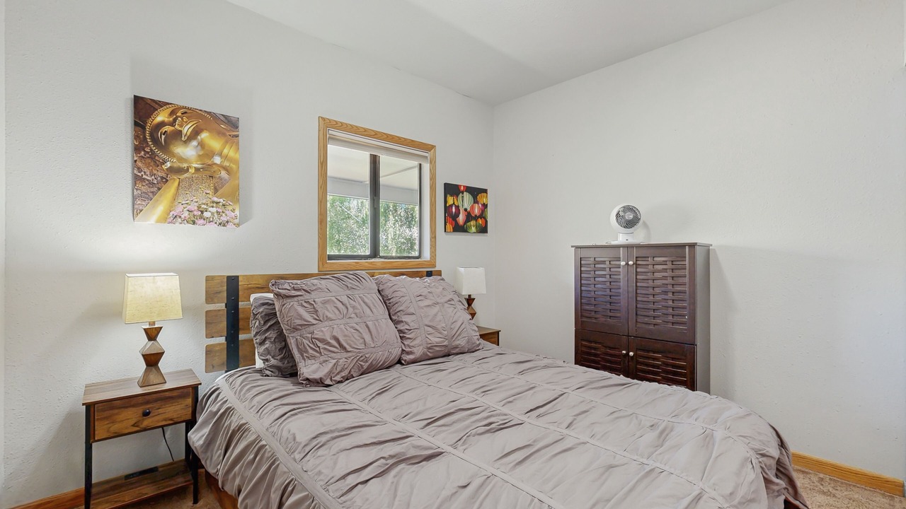 Photo of Bedroom in Elkhorn Village