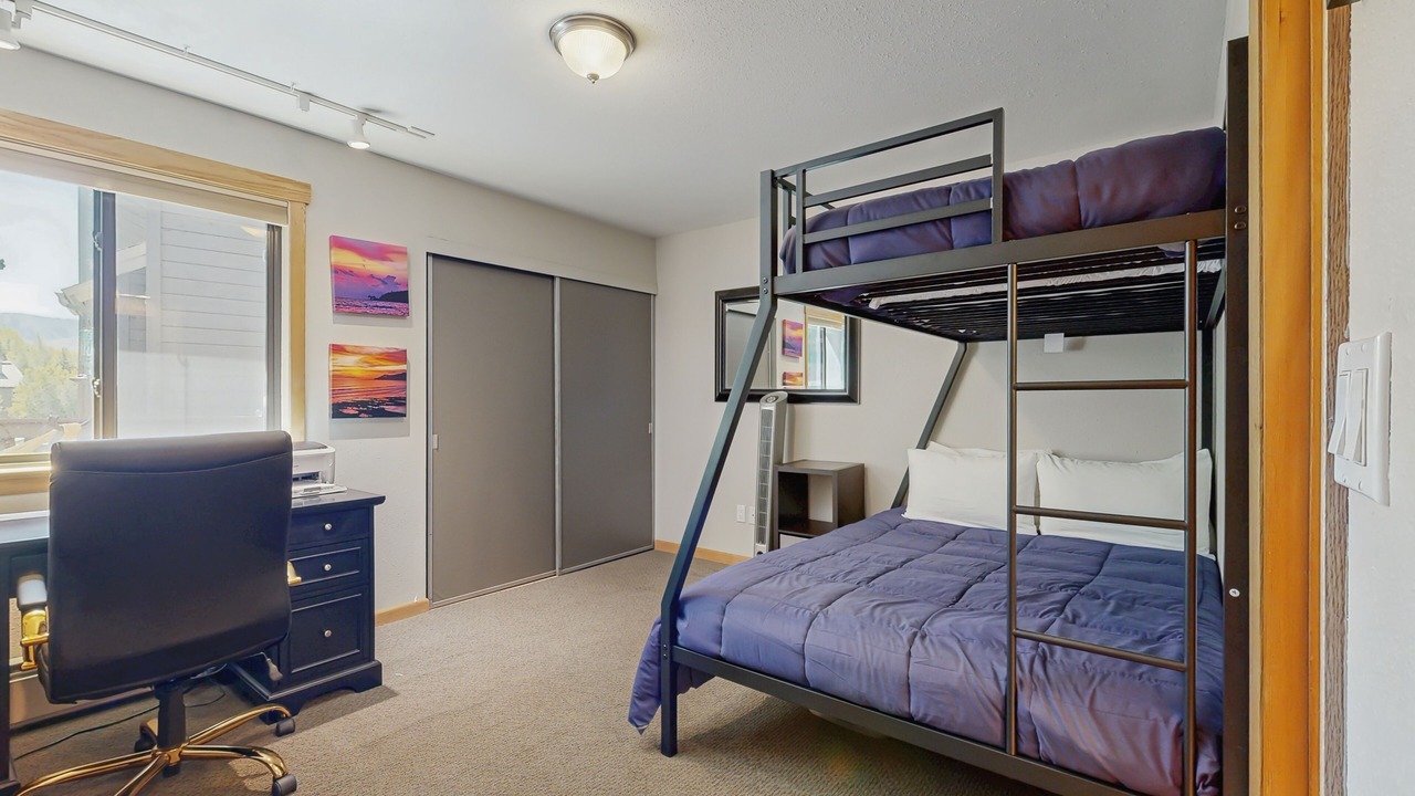 Photo of Bedroom in Elkhorn Village