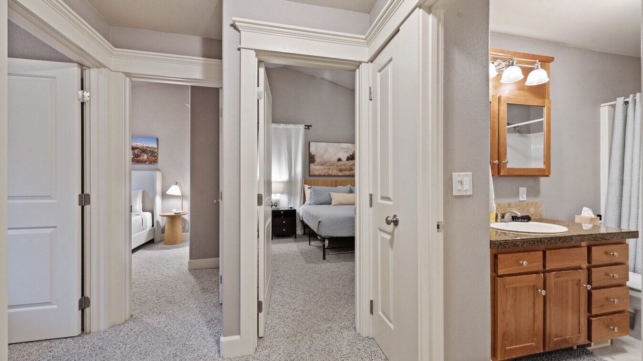 Photo of Bedroom in Baker City