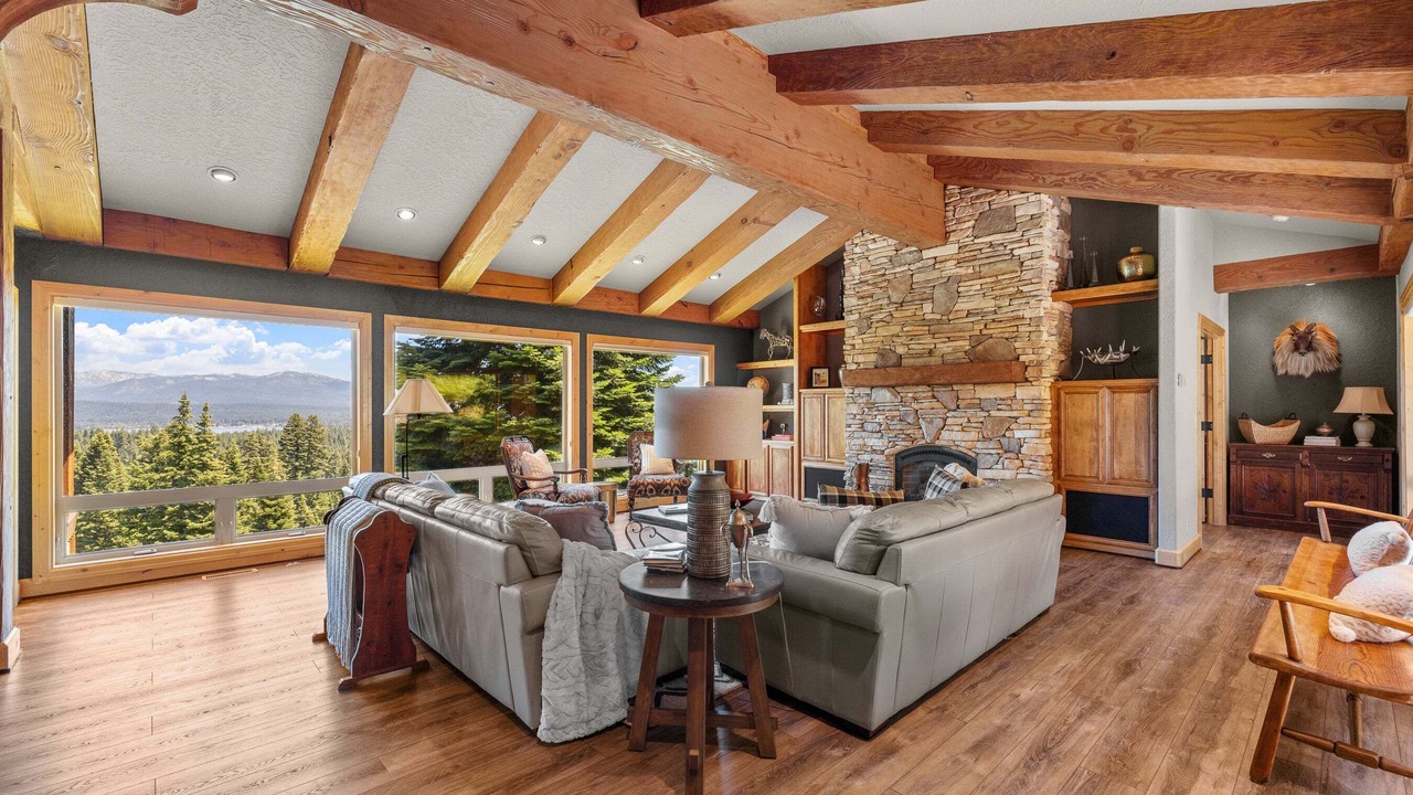 Photo of Livingroom in McCall