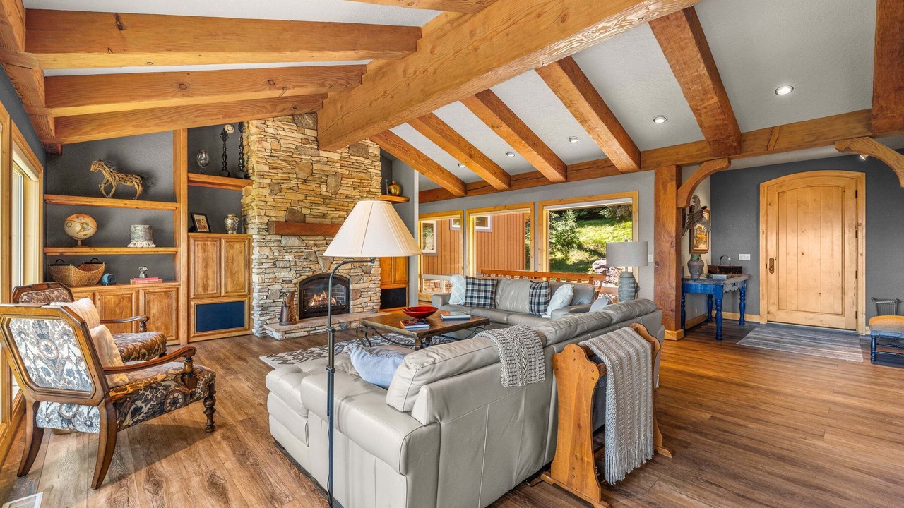 Photo of Livingroom in McCall