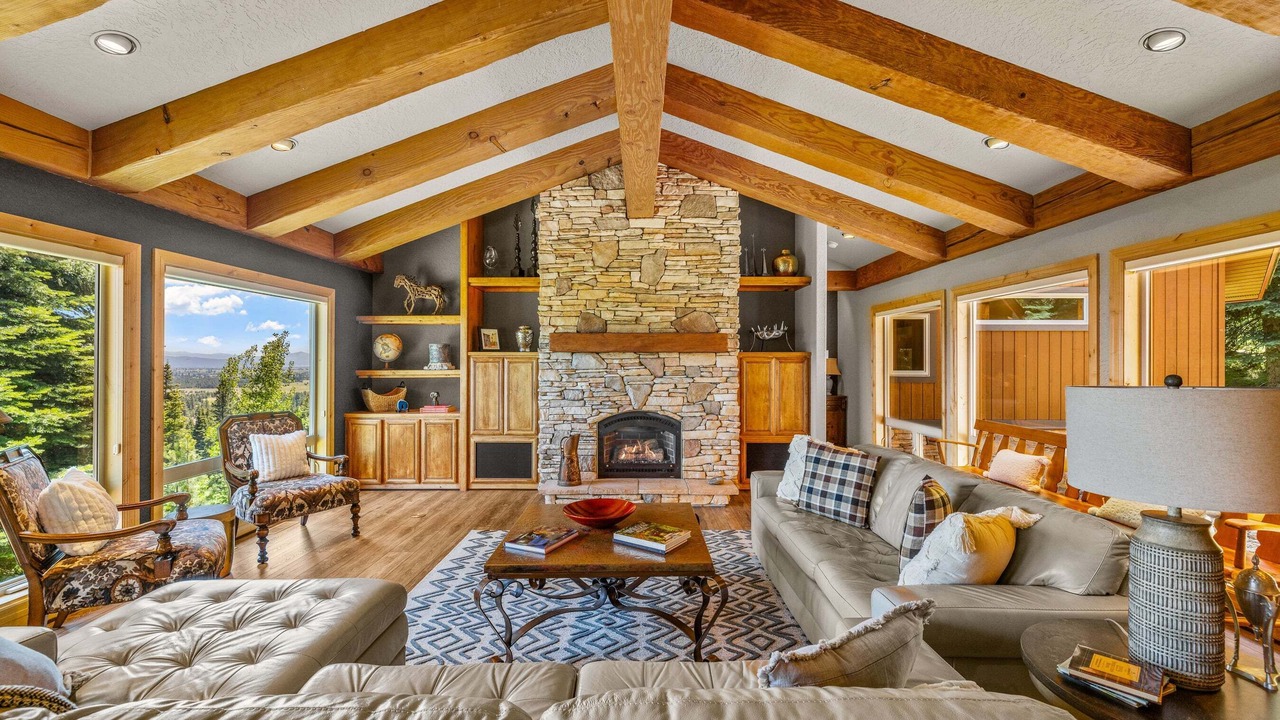 Photo of Livingroom in McCall