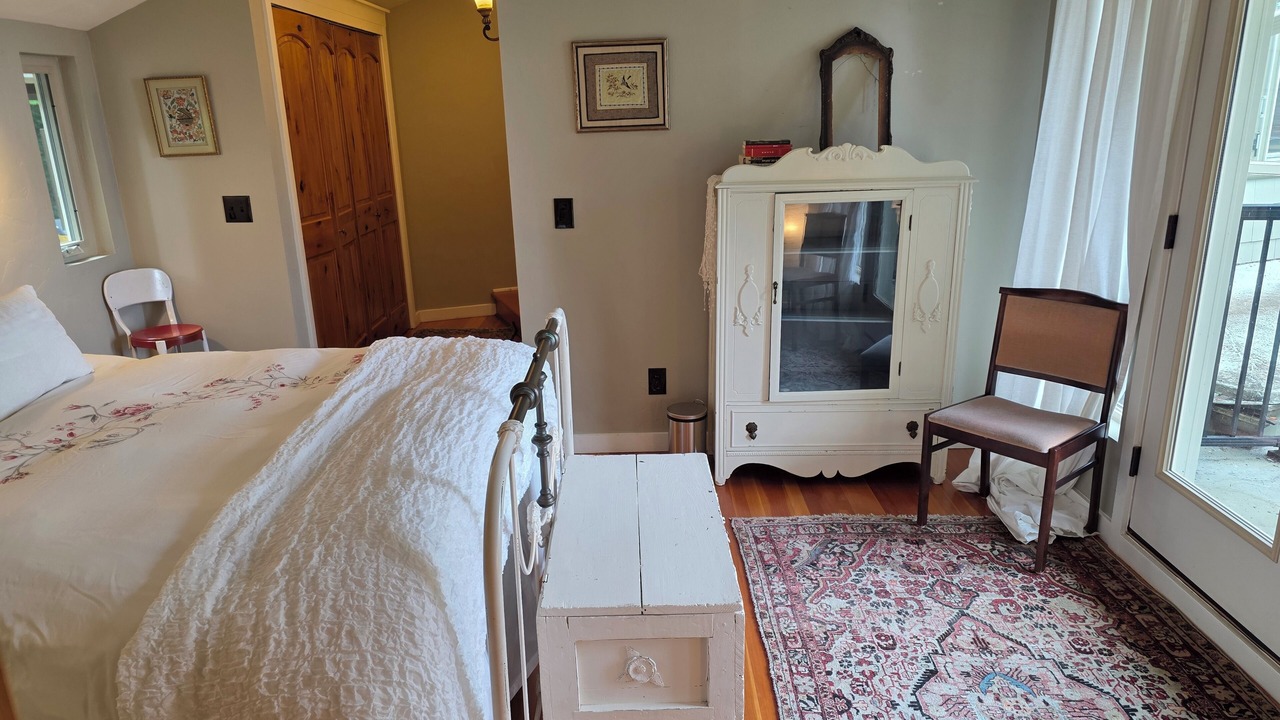 Photo of Bedroom in Seahurst