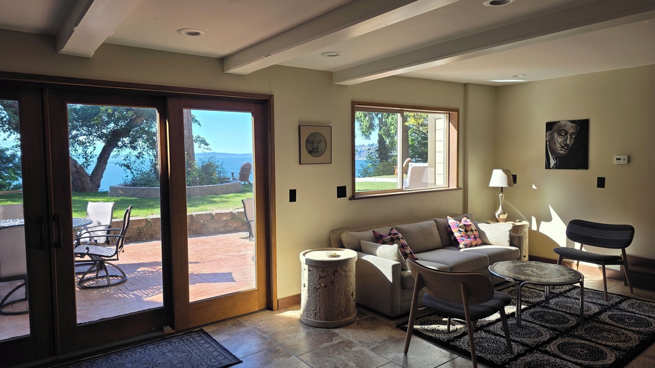 Photo of Livingroom in Seahurst
