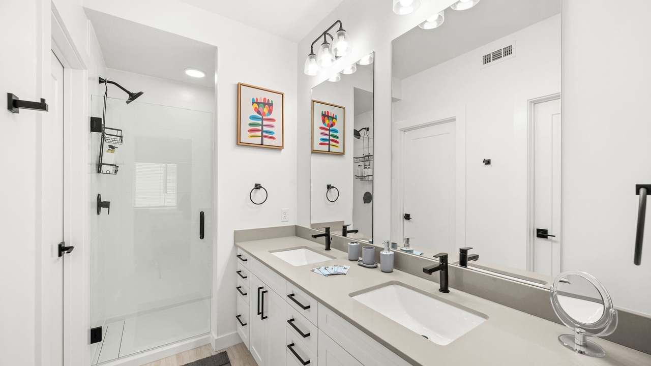 Photo of Bathroom in People's Freeway