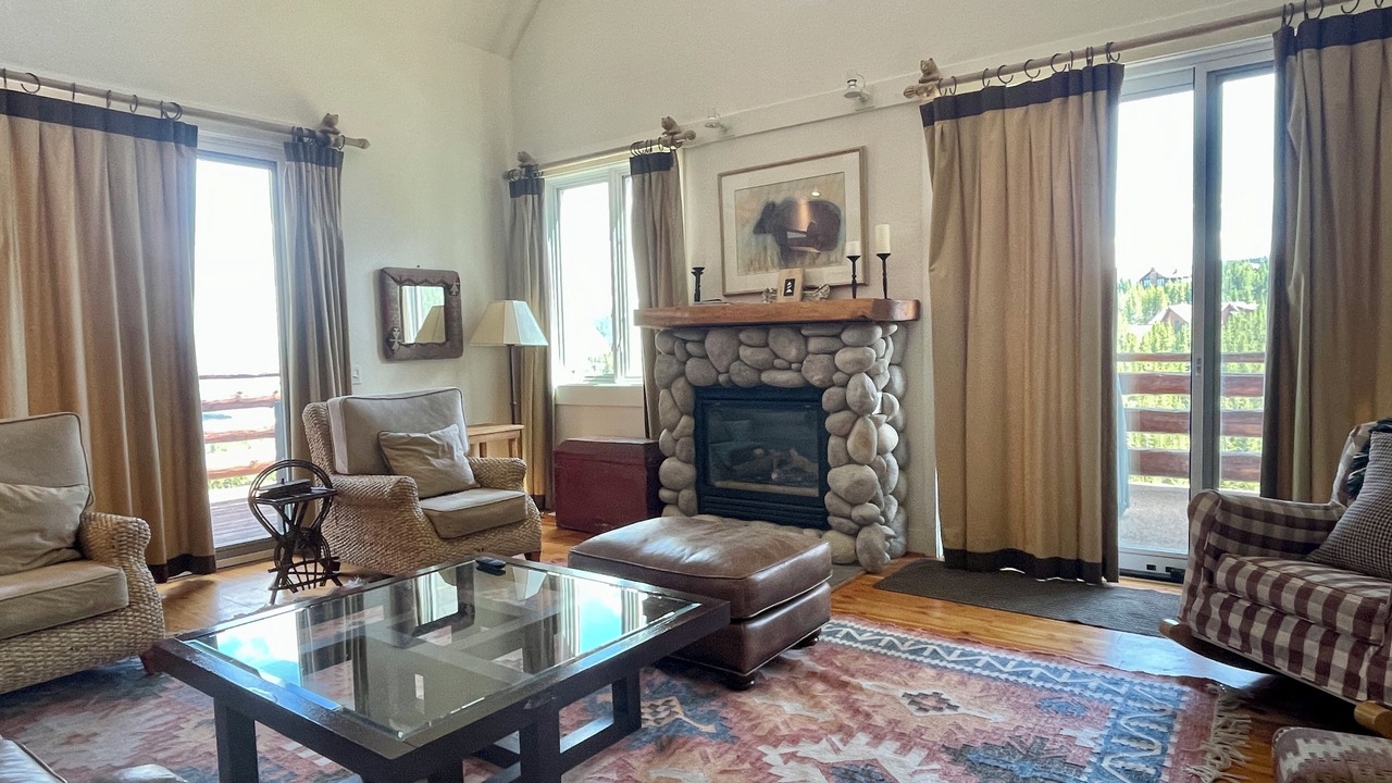 Photo of Livingroom in Saddle Ridge