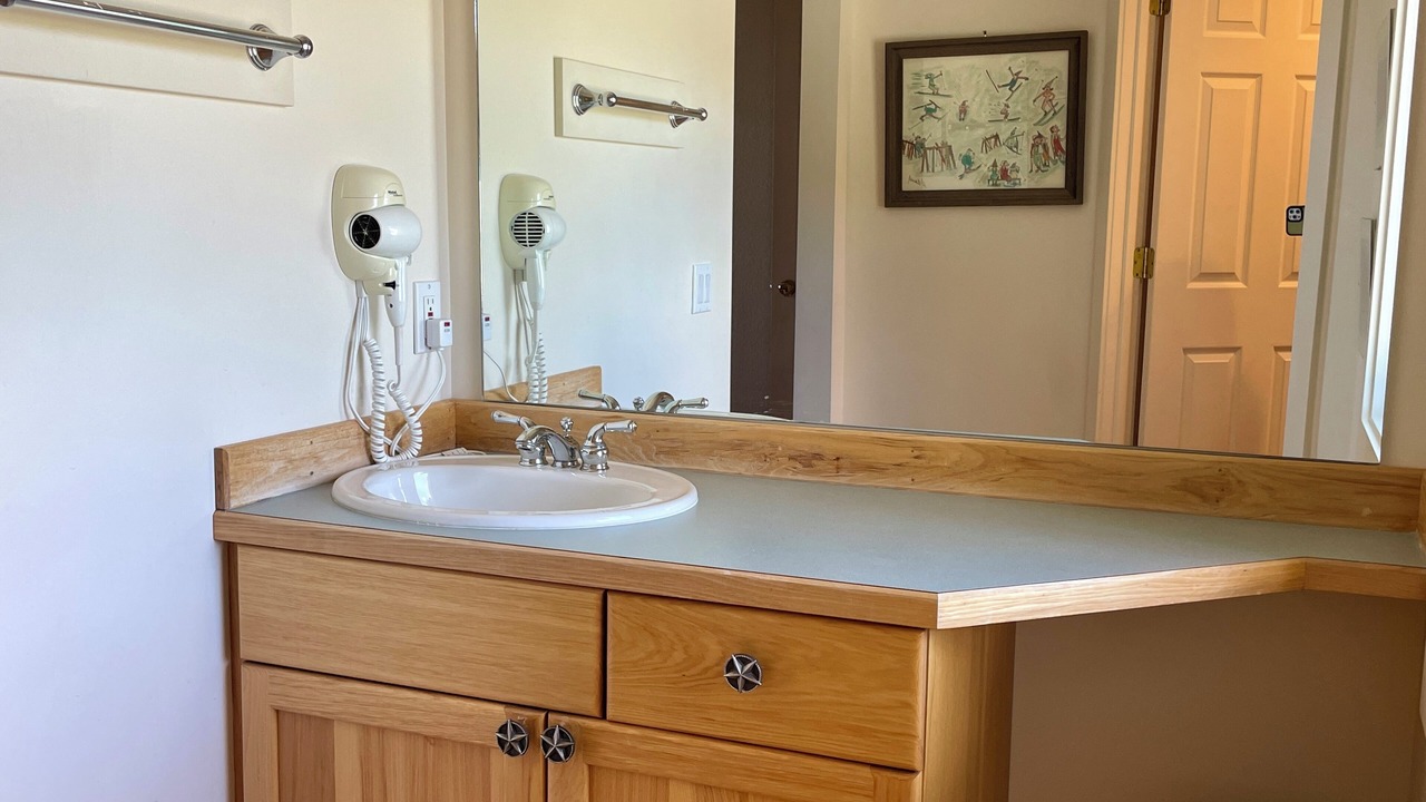 Photo of Bathroom in Saddle Ridge