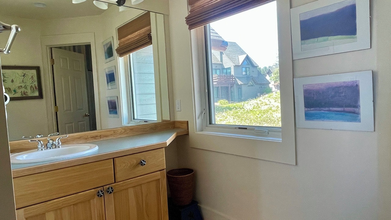 Photo of Bathroom in Saddle Ridge