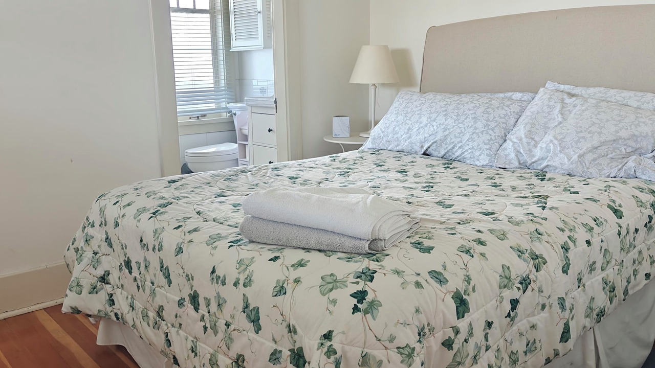 Photo of Bedroom in Point Roberts