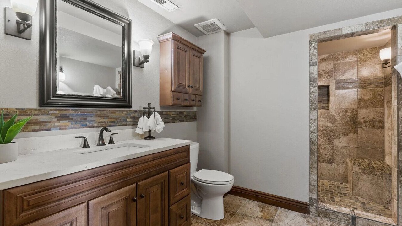 Photo of Bathroom in Mica