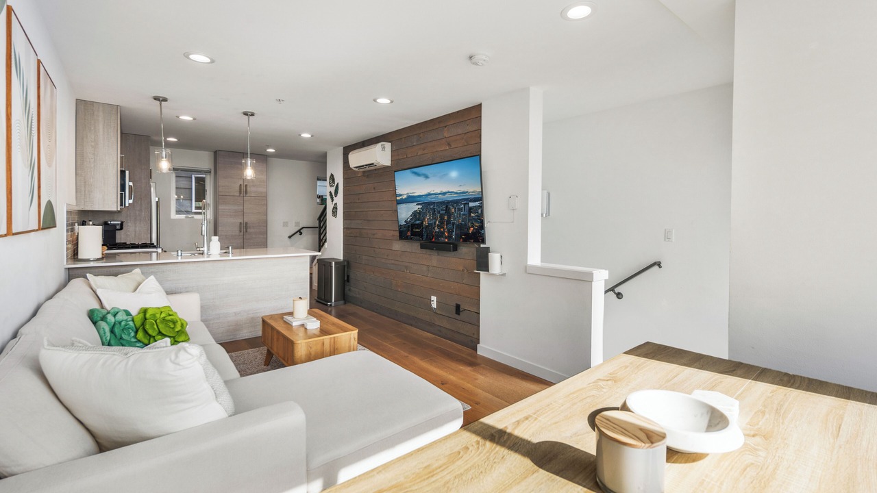 Photo of Livingroom in Whittier Heights
