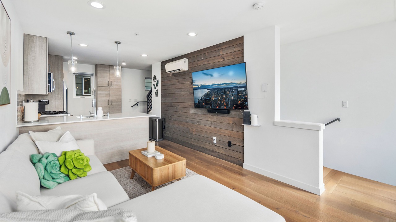 Photo of Livingroom in Whittier Heights