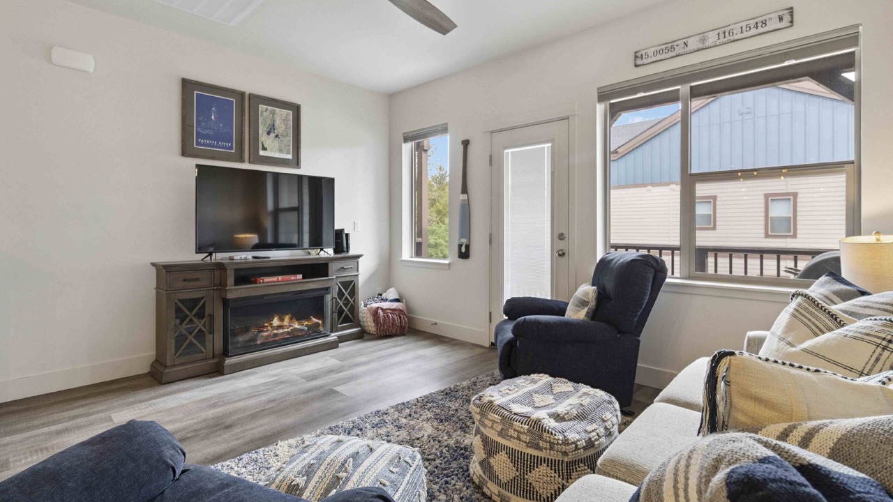 Photo of Livingroom in McCall