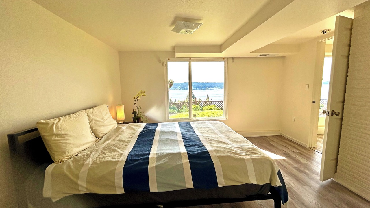 Photo of Bedroom in University Place