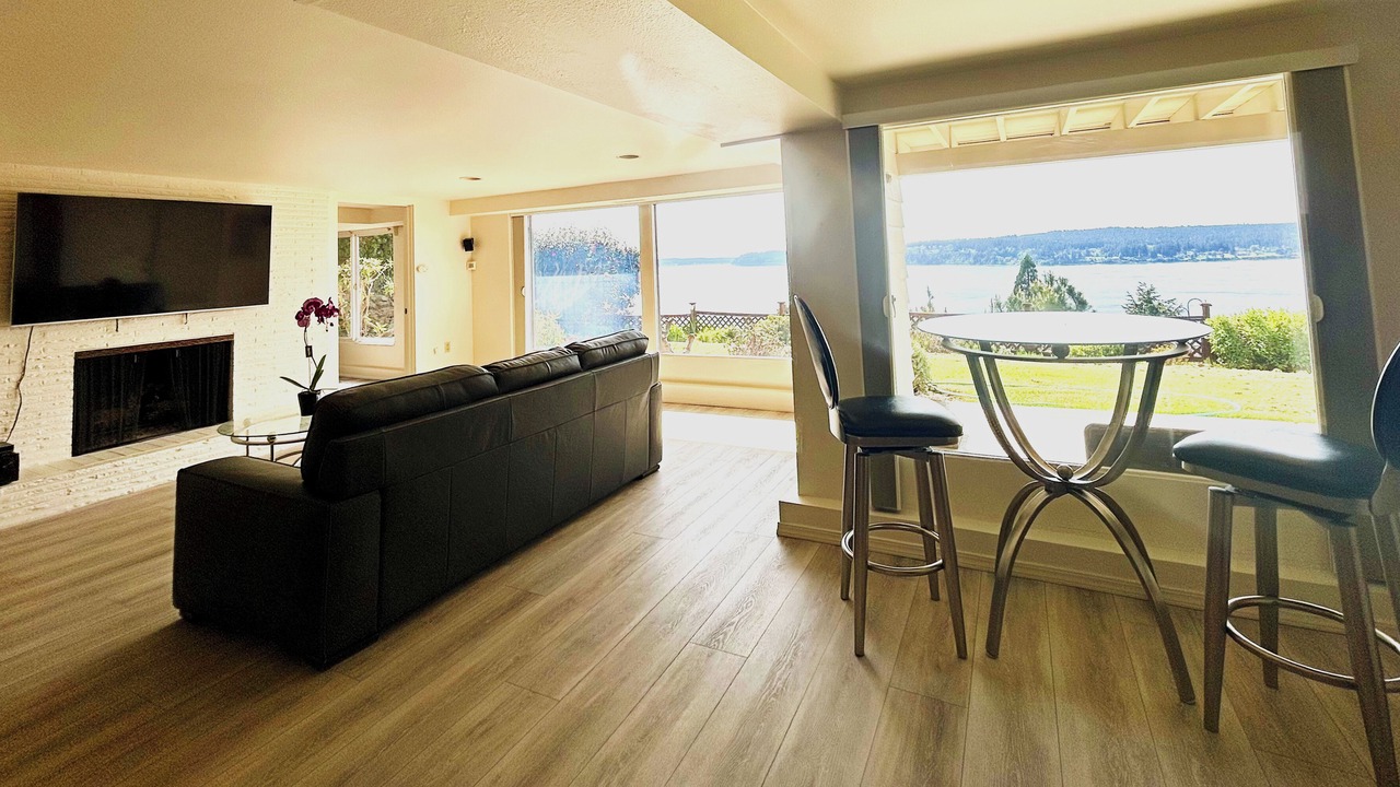 Photo of Livingroom in University Place
