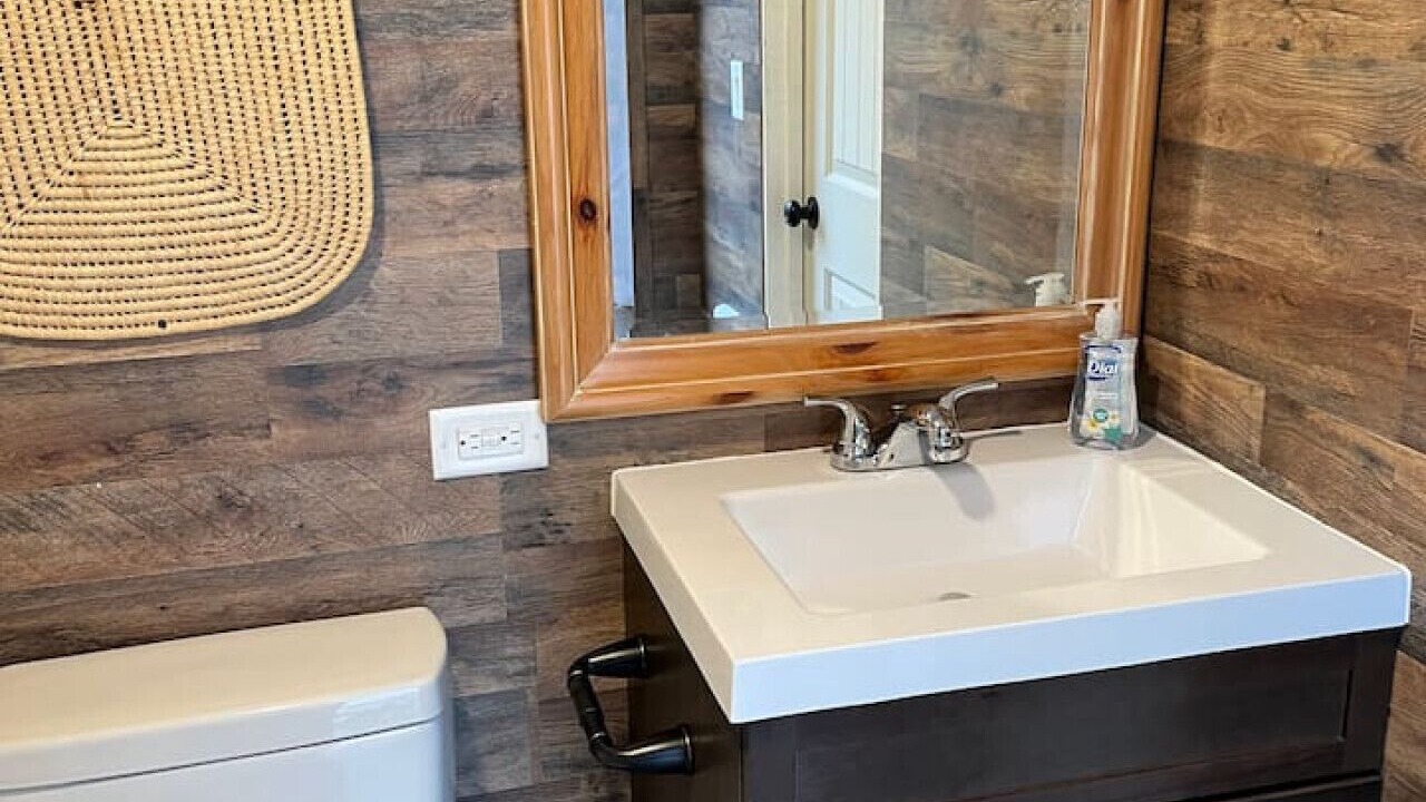 Photo of Bathroom in Palisades