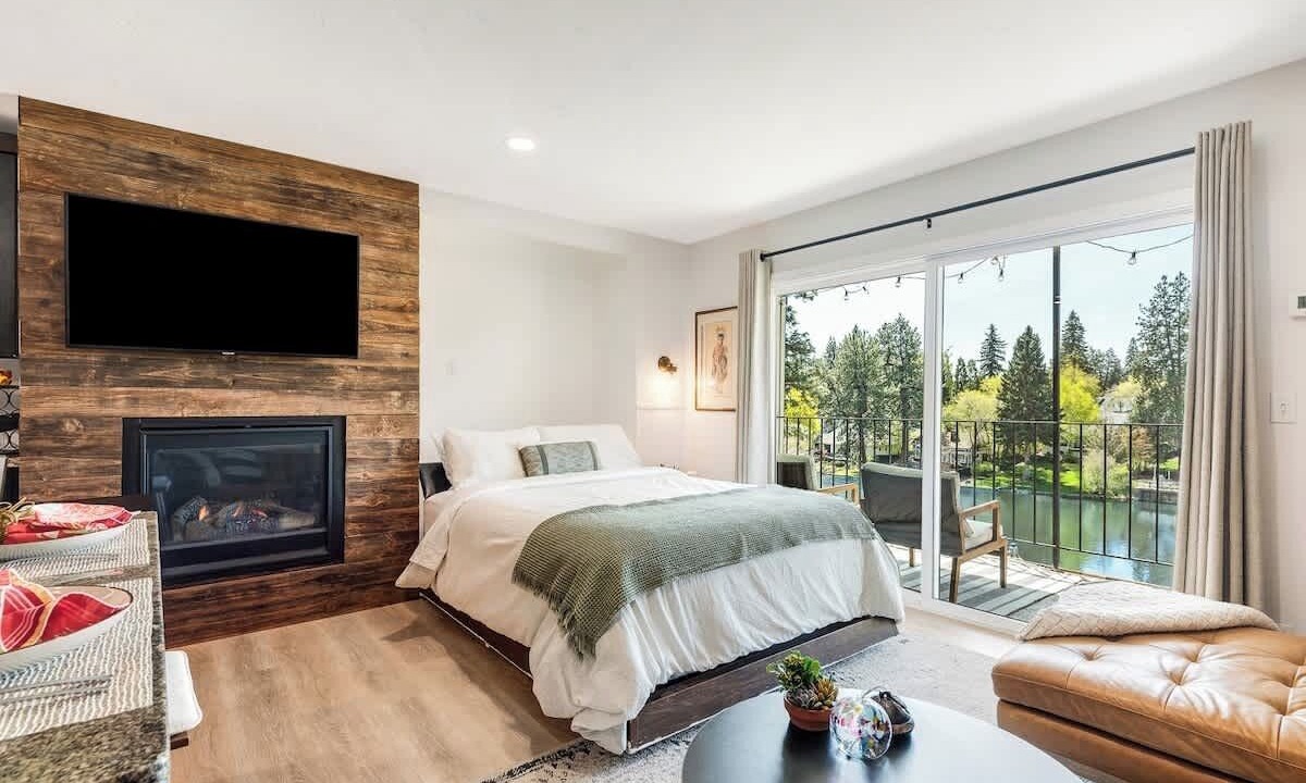 Photo of Bedroom in Bend