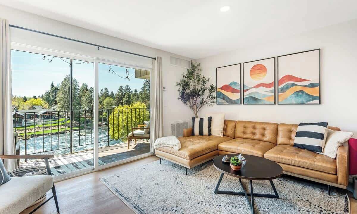 Photo of Livingroom in Bend