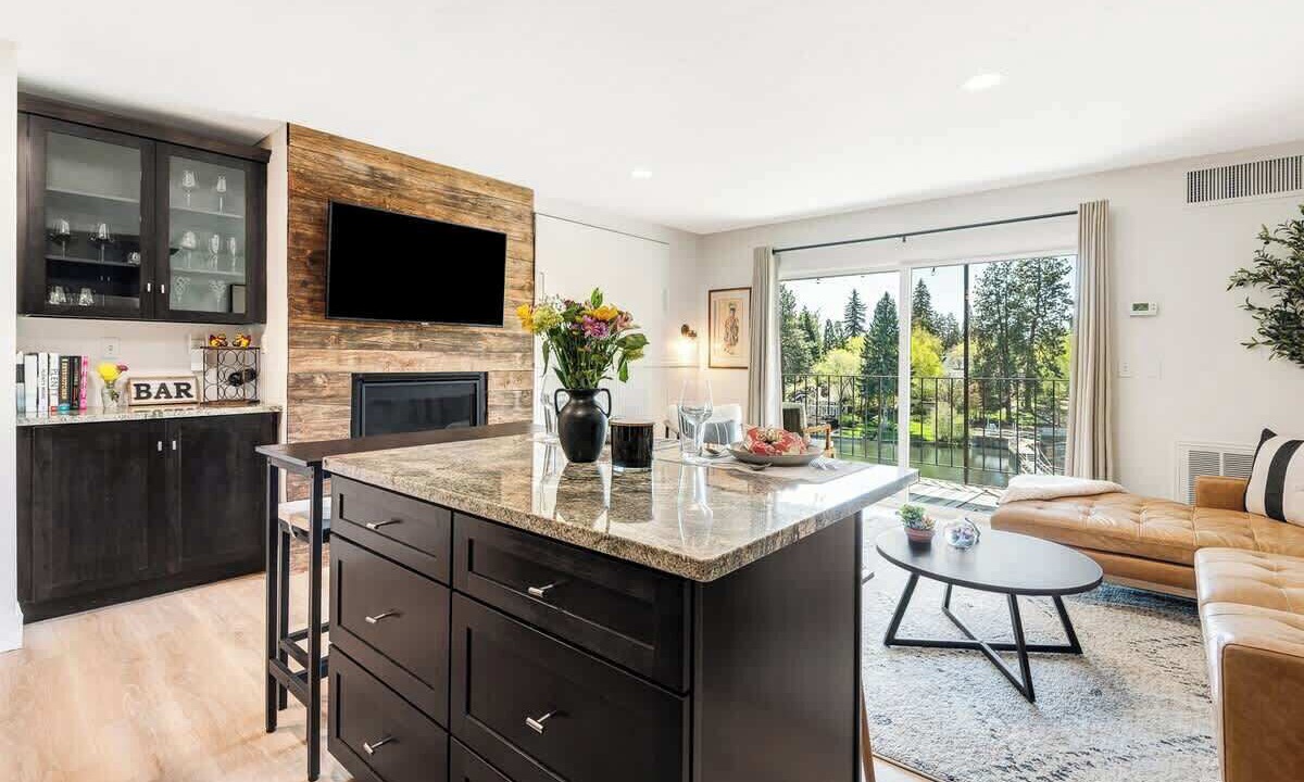 Photo of Livingroom in Bend