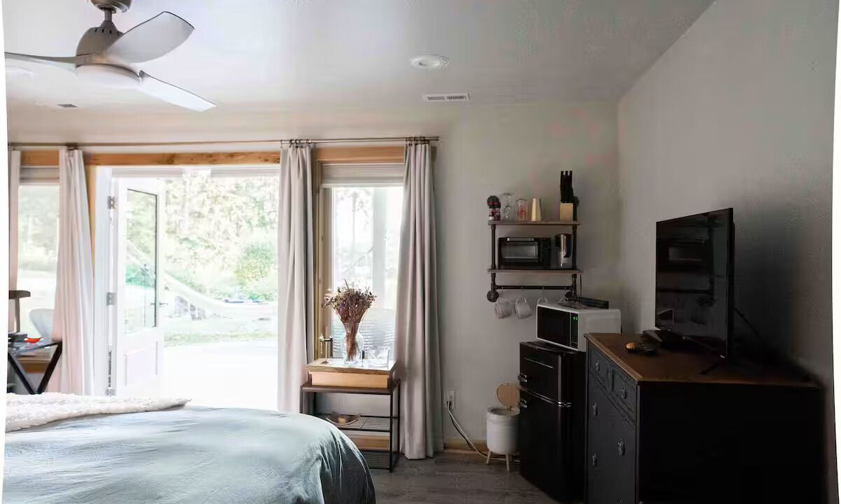 Photo of Bedroom in Oak Harbor