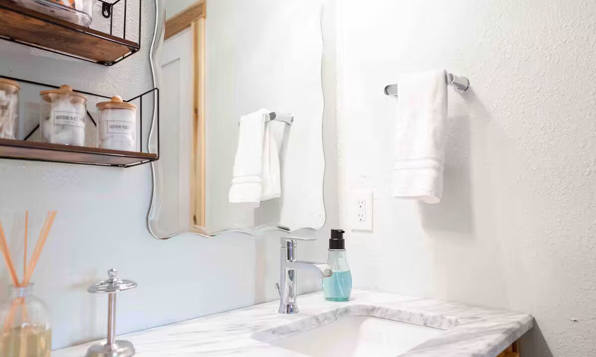 Photo of Bathroom in Oak Harbor