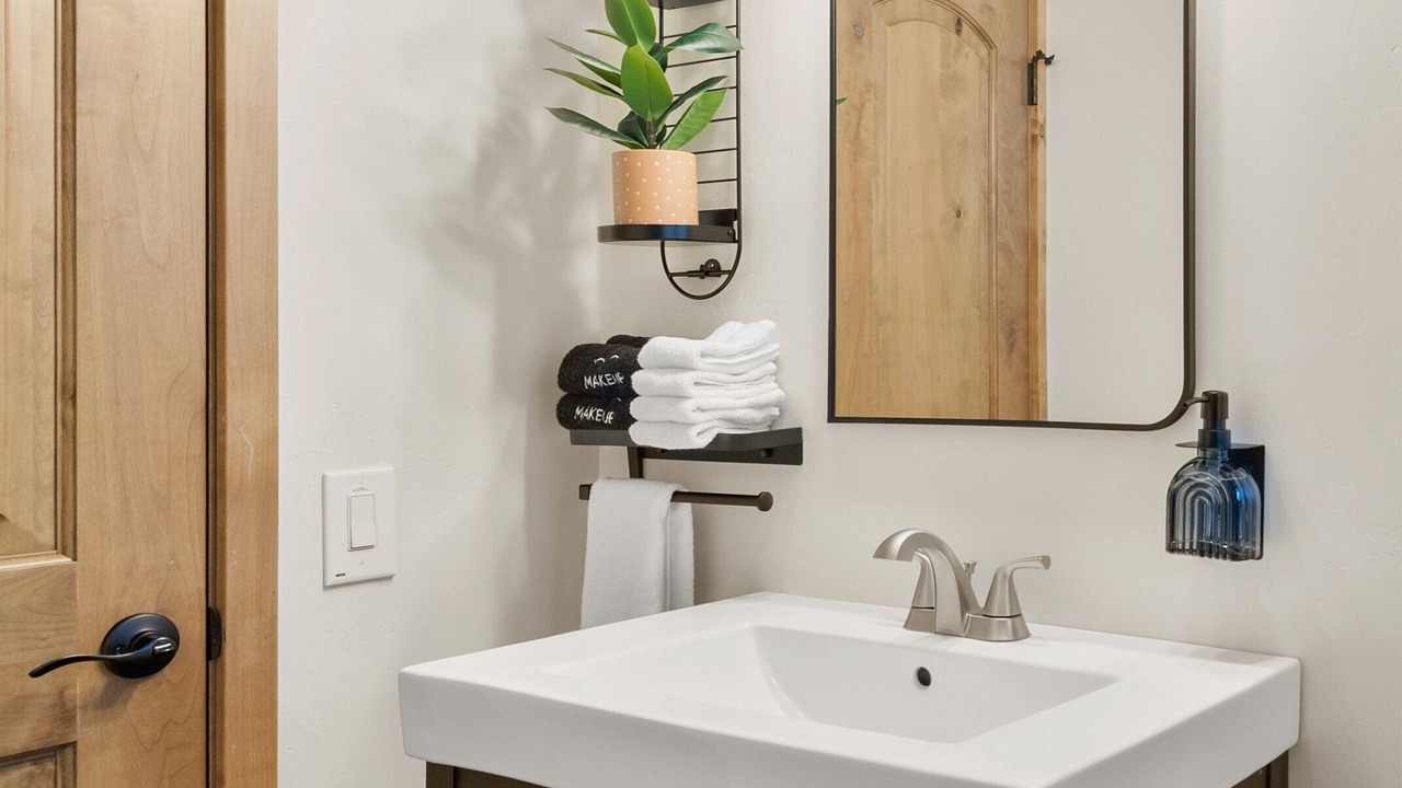 Photo of Bathroom in Sunriver