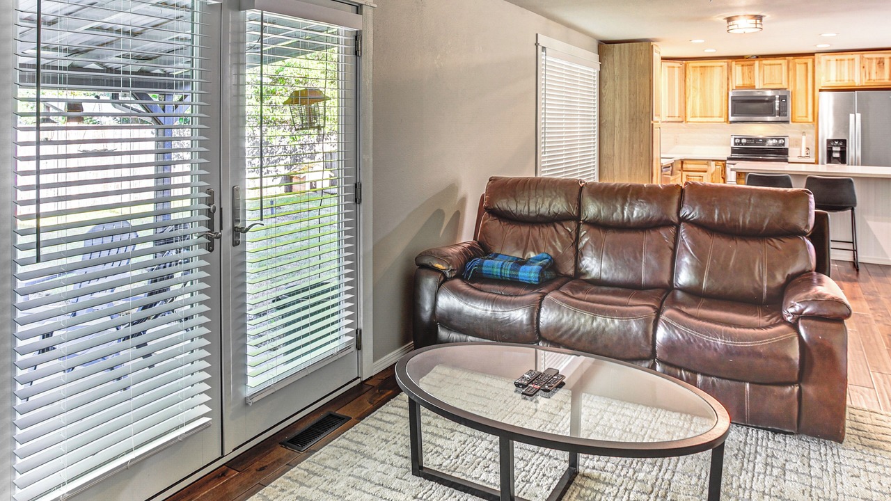 Photo of Livingroom in East Port Orchard