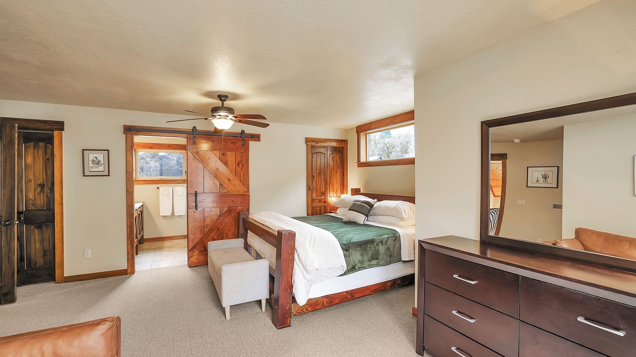 Photo of Bedroom in Riggins