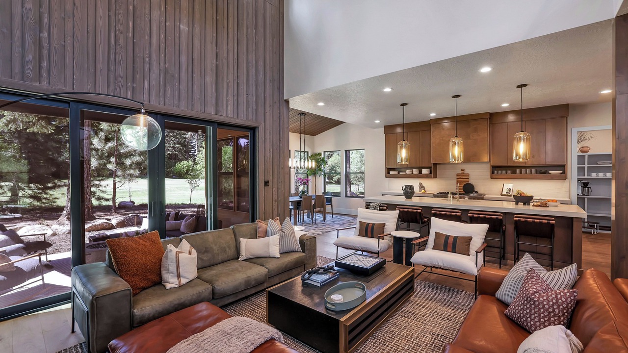 Photo of Livingroom in McCall