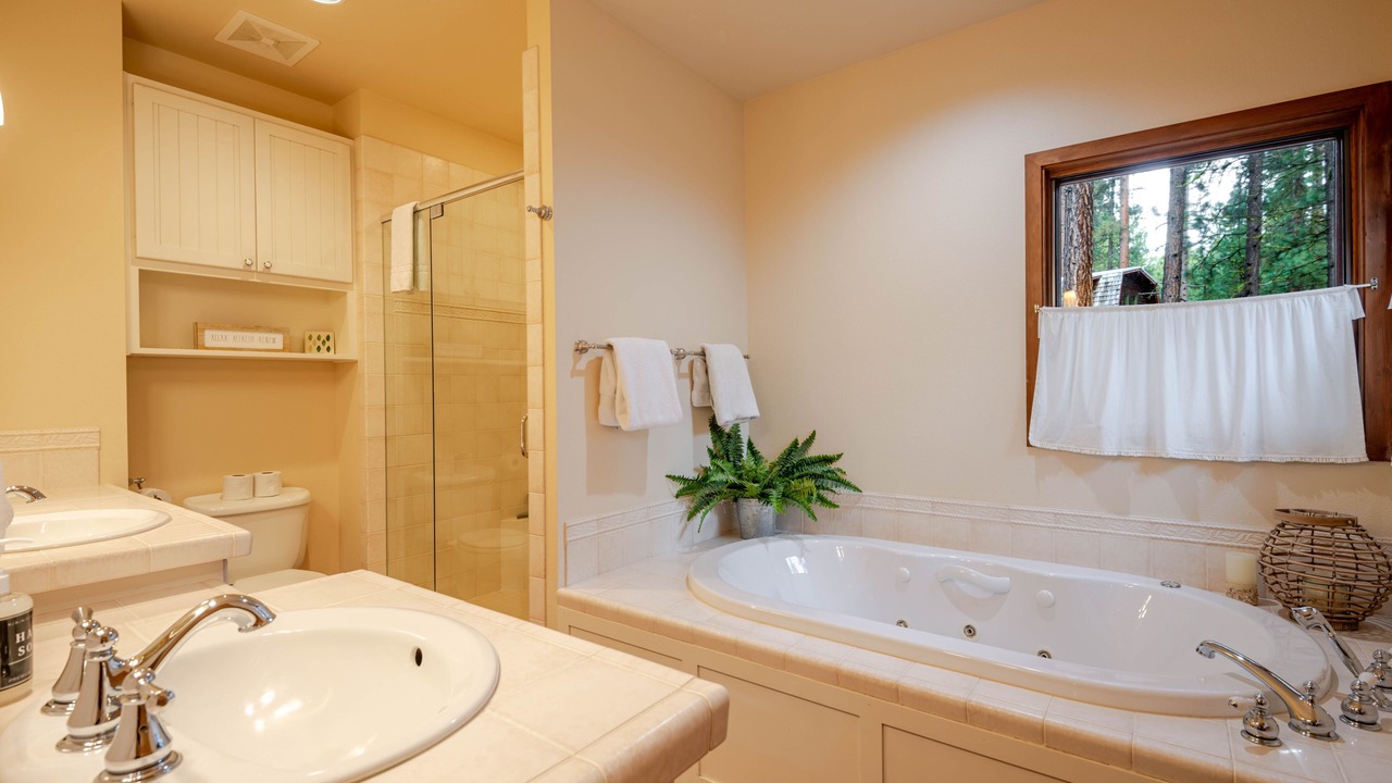 Photo of Bathroom in Black Butte Ranch