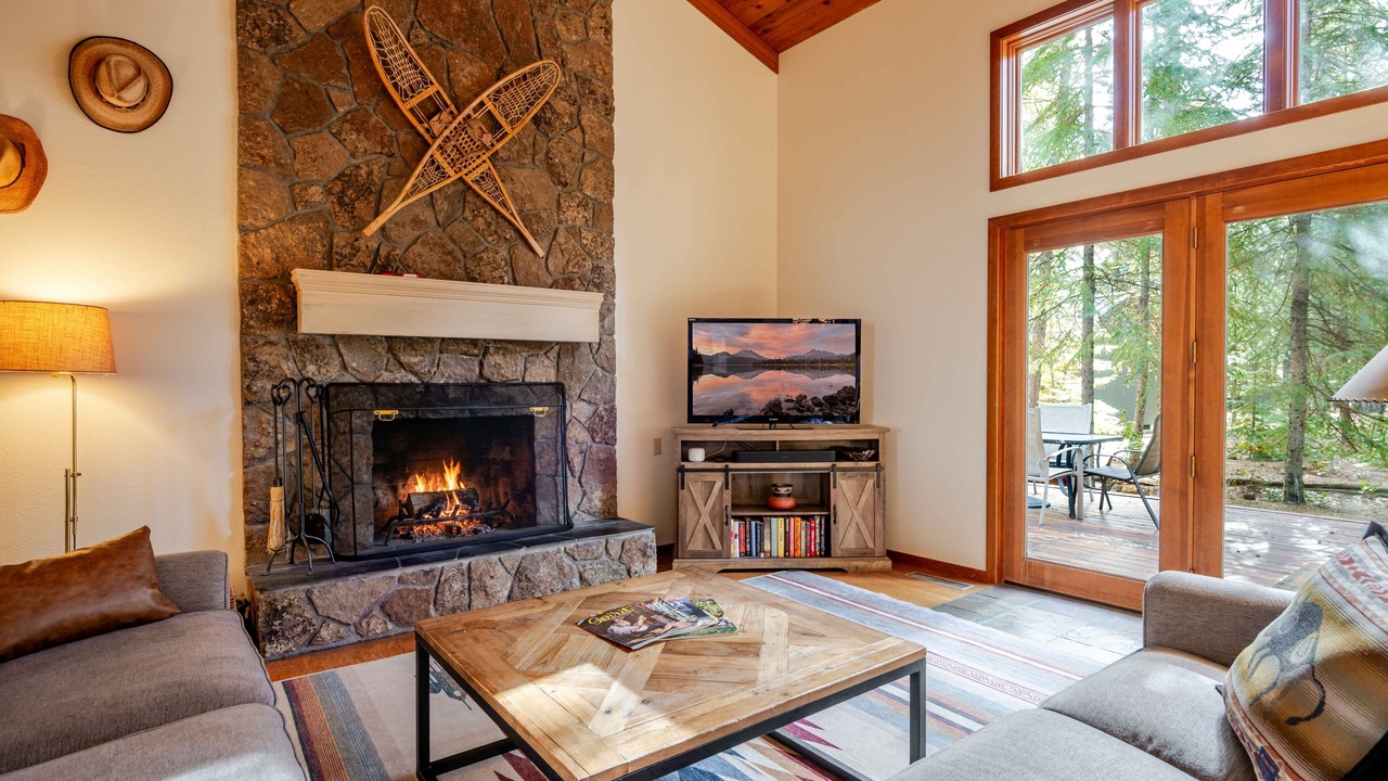 Photo of Livingroom in Black Butte Ranch