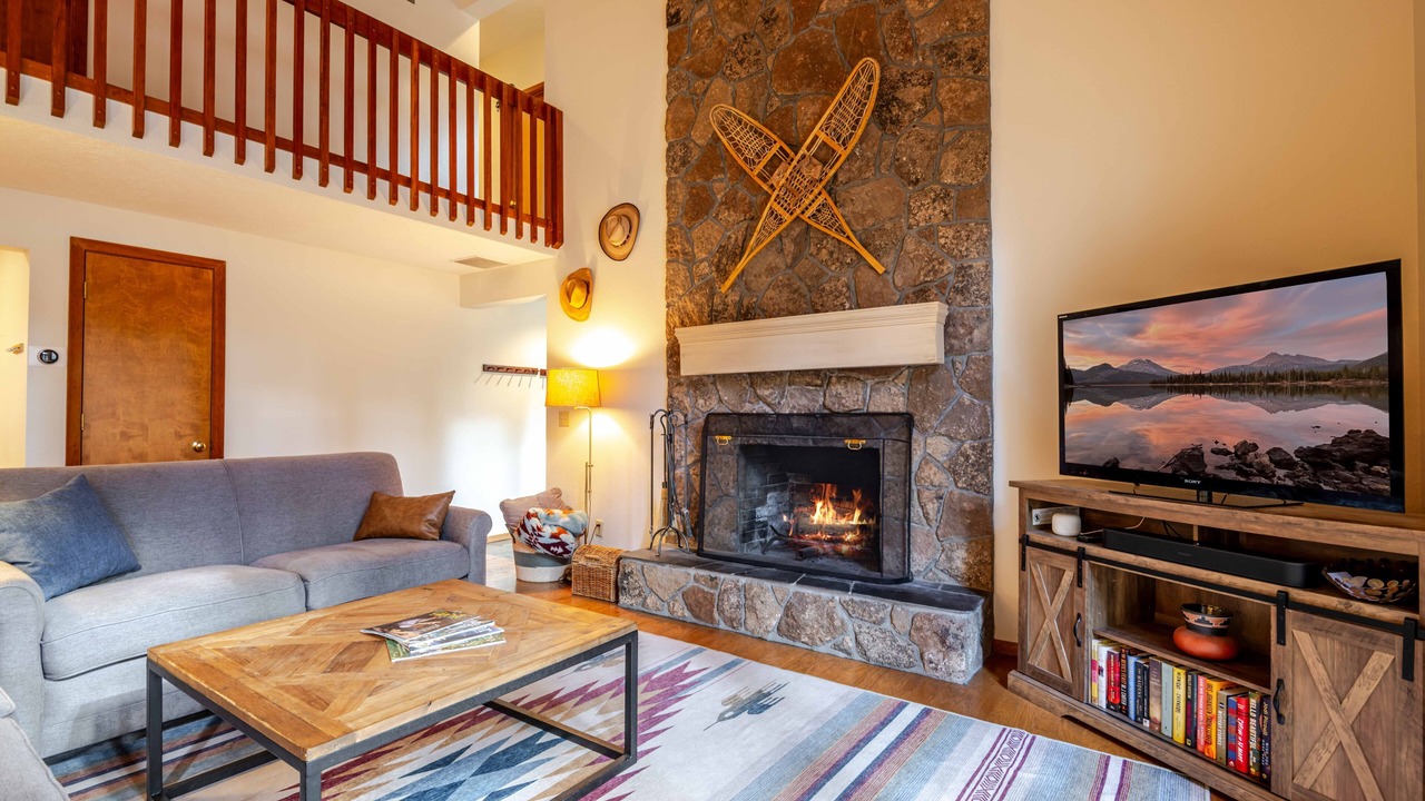 Photo of Livingroom in Black Butte Ranch