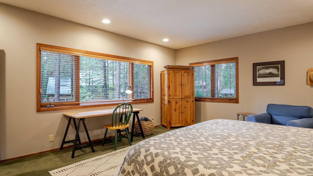 Photo of Bedroom in Black Butte Ranch