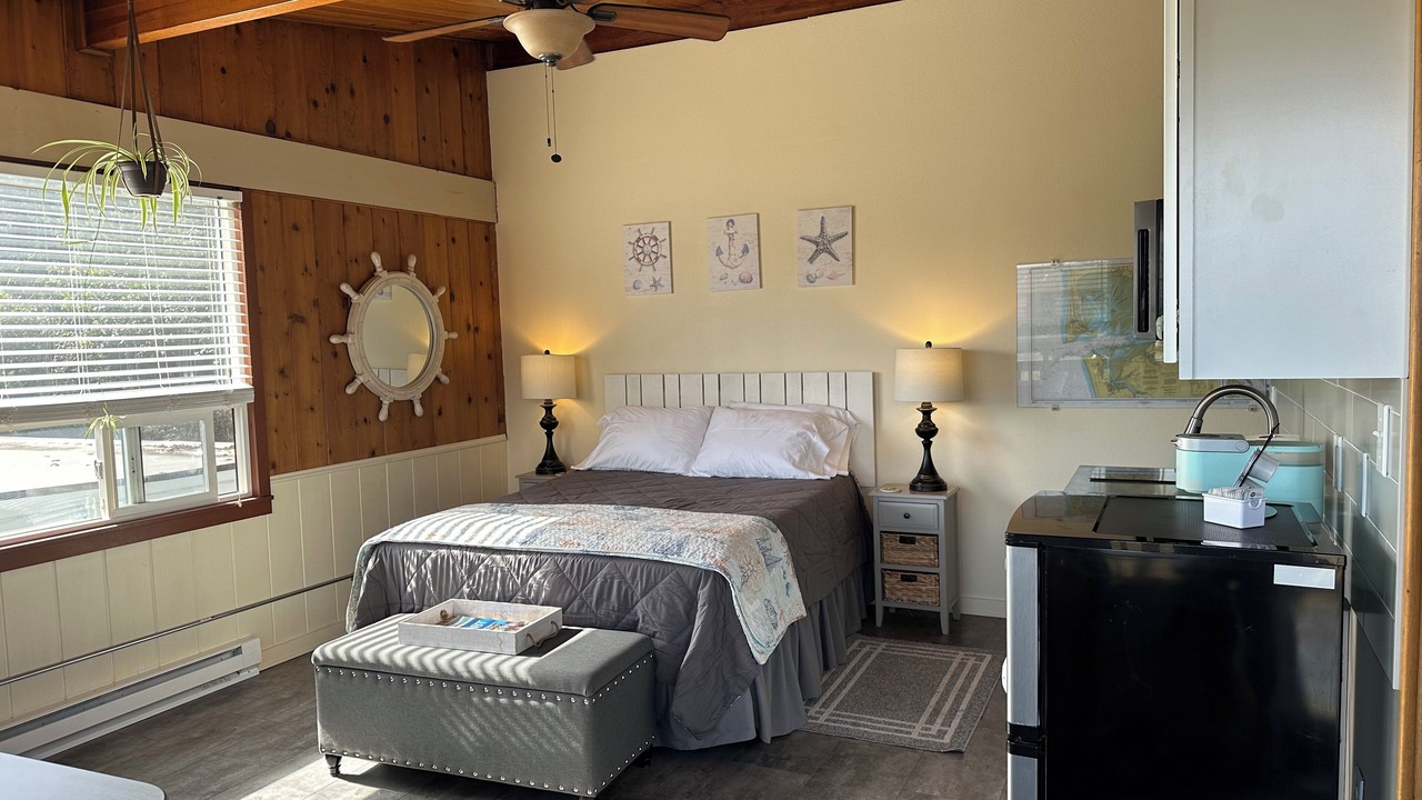 Photo of Bedroom in Ocean Shores