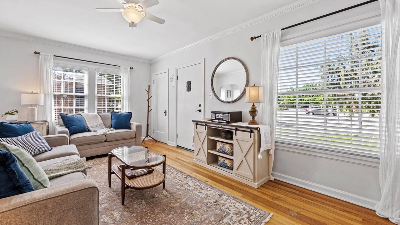 Photo of Livingroom in North End