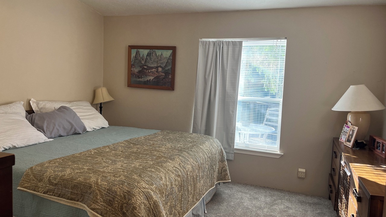 Photo of Bedroom in Newport