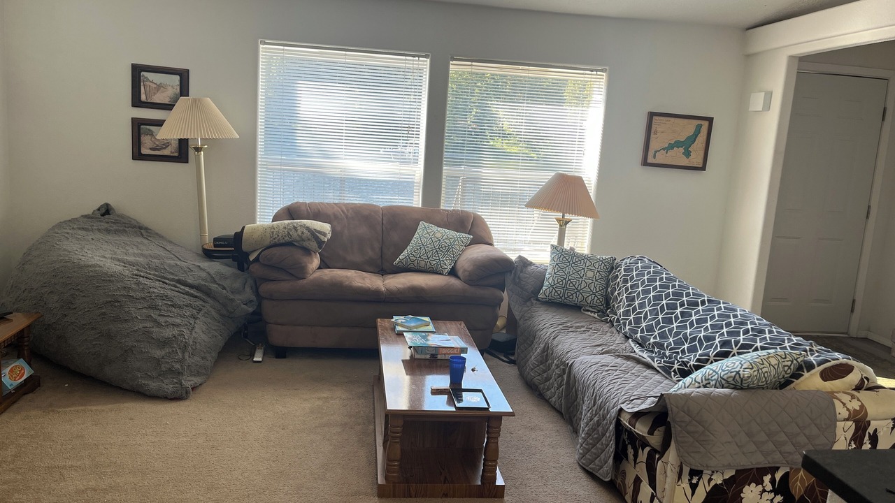 Photo of Livingroom in Newport