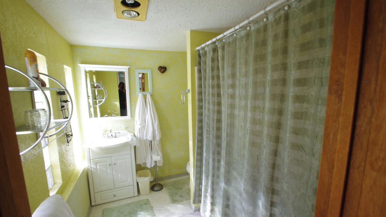 Photo of Bathroom in Grangeville