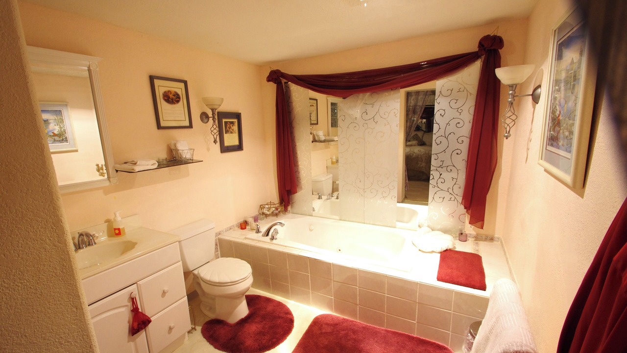 Photo of Bathroom in Grangeville