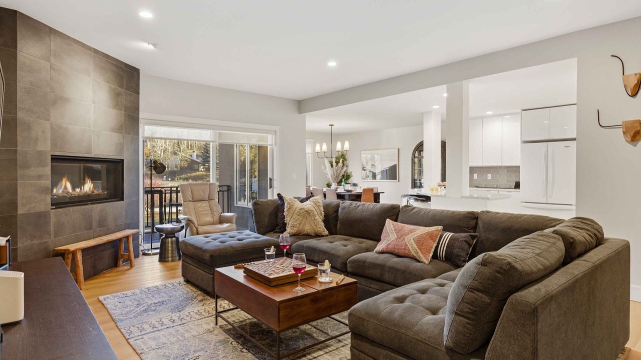 Photo of Livingroom in Elkhorn Village