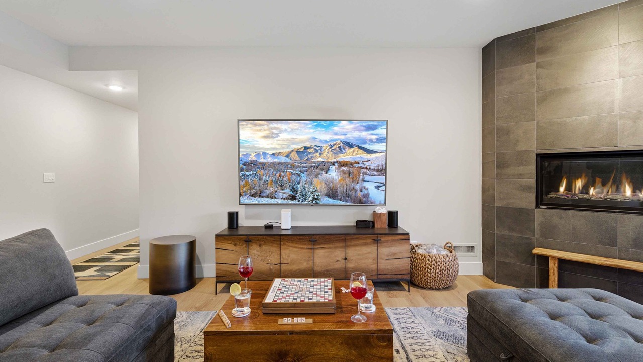 Photo of Livingroom in Elkhorn Village