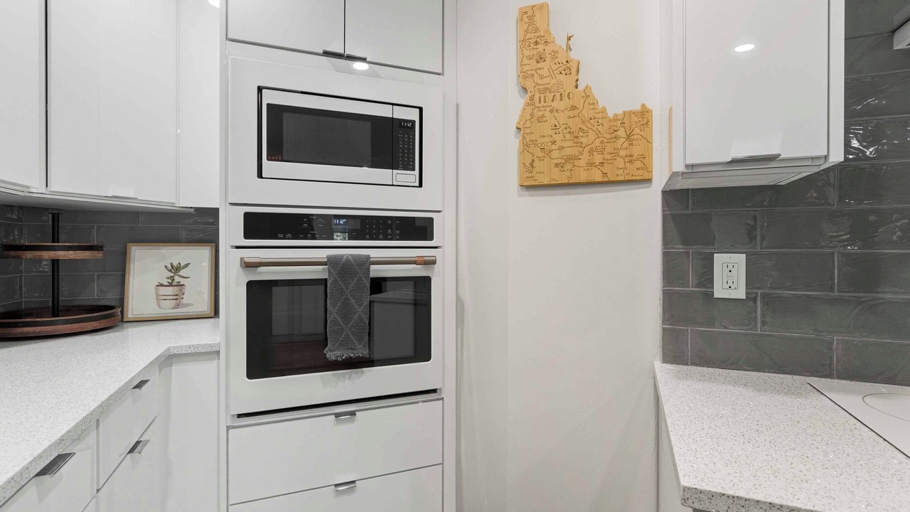 Photo of Kitchen in Elkhorn Village