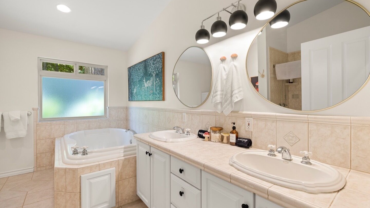 Photo of Bathroom in Husum