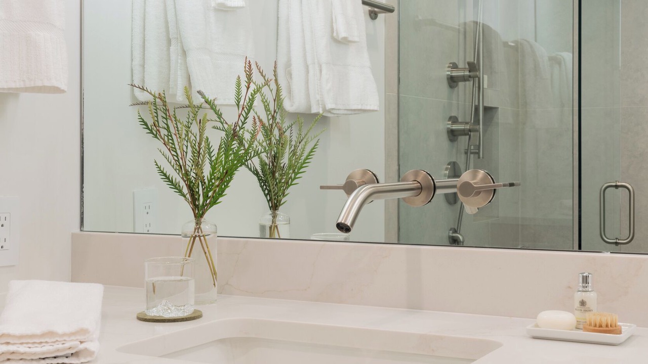 Photo of Bathroom in Indian Paintbrush