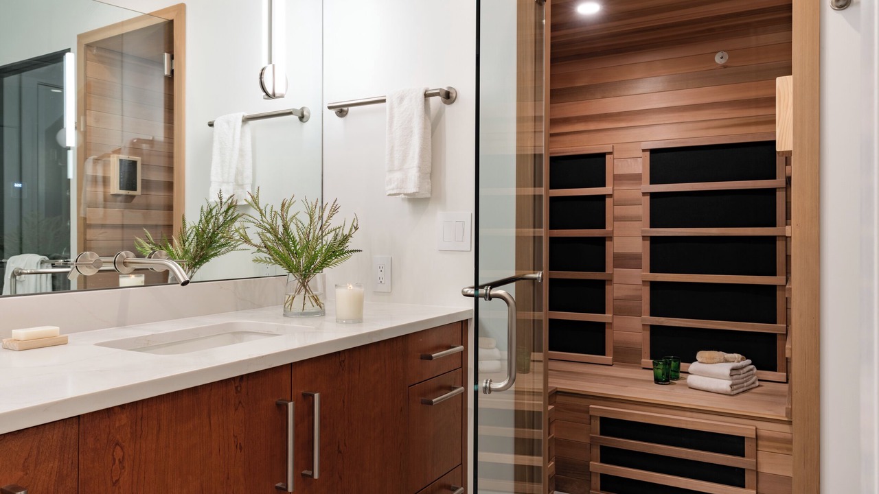 Photo of Bathroom in Indian Paintbrush