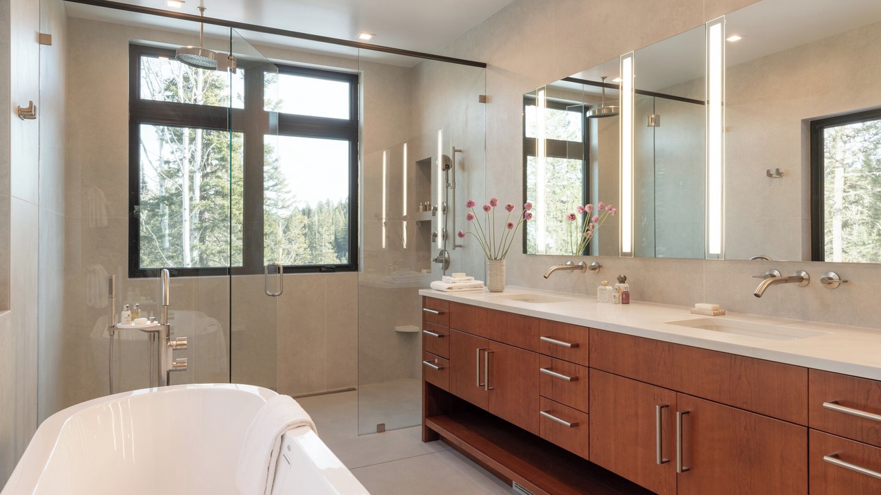 Photo of Bathroom in Indian Paintbrush