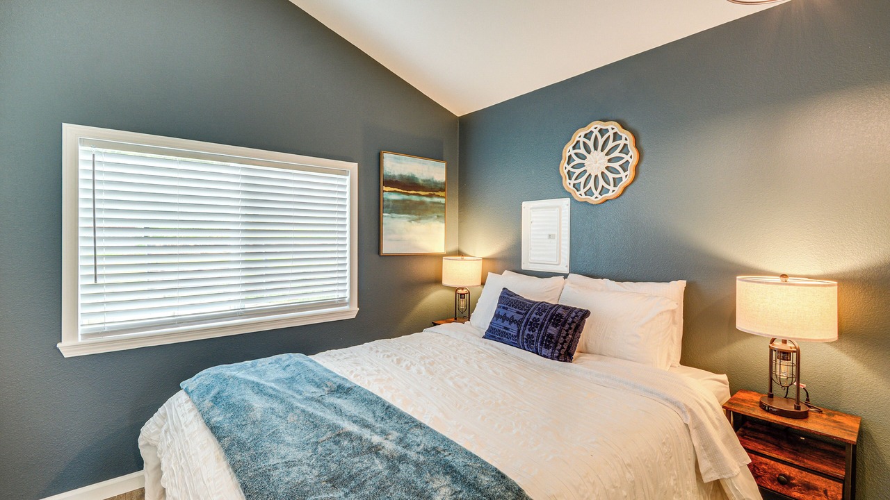 Photo of Bedroom in Port Hadlock