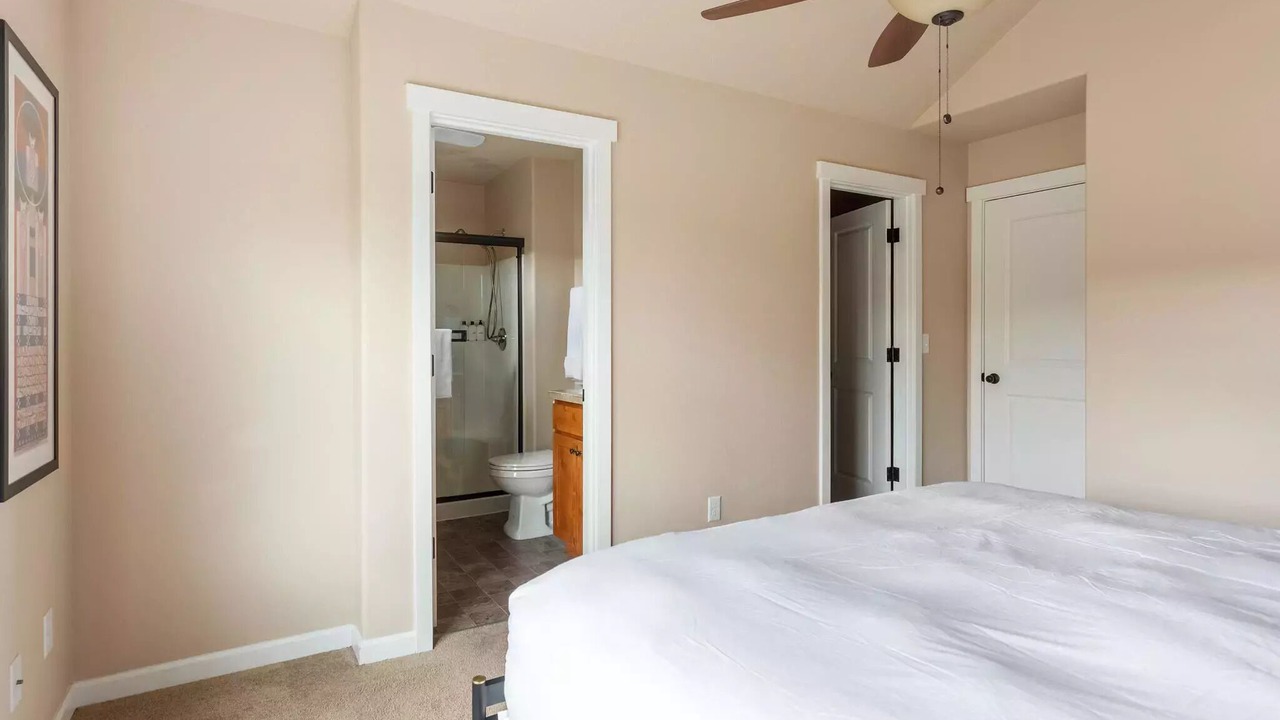 Photo of Bedroom in Five Oaks