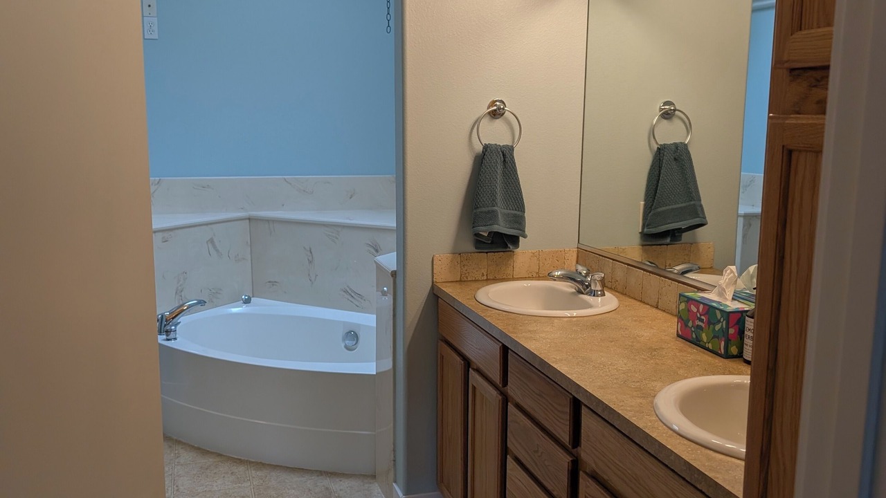 Photo of Bathroom in West Richland