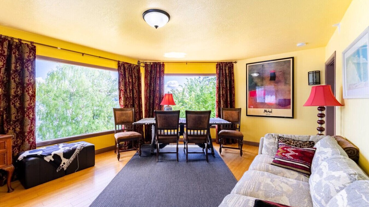 Photo of Livingroom in Bremerton